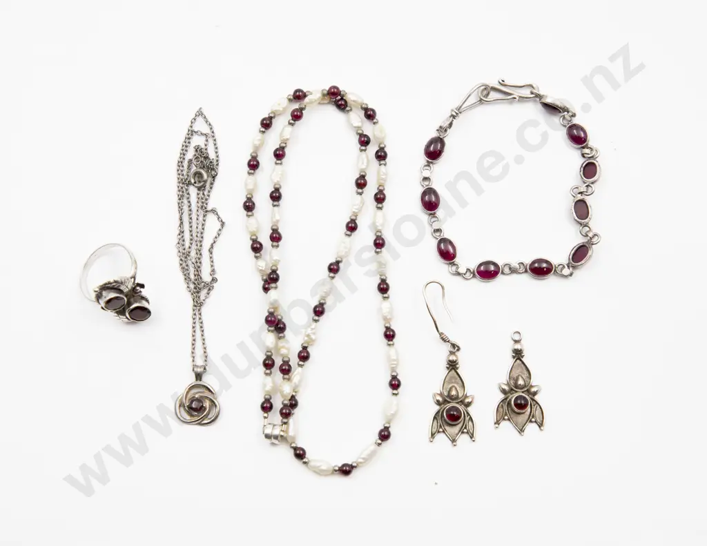 .925 Silver and Garnet Bracelet Image 1++