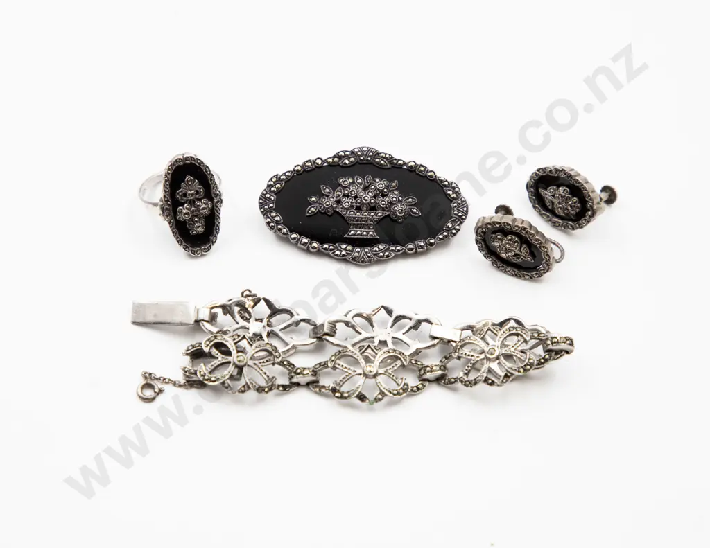 Vintage German .925 Silver Marcasite and Onyx Brooch Image 1++