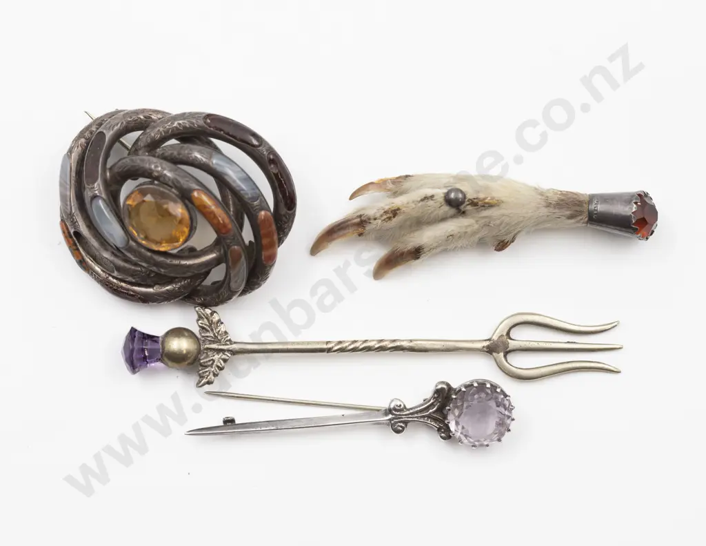Victorian Scottish Silver and Pebble Brooch Image 1++