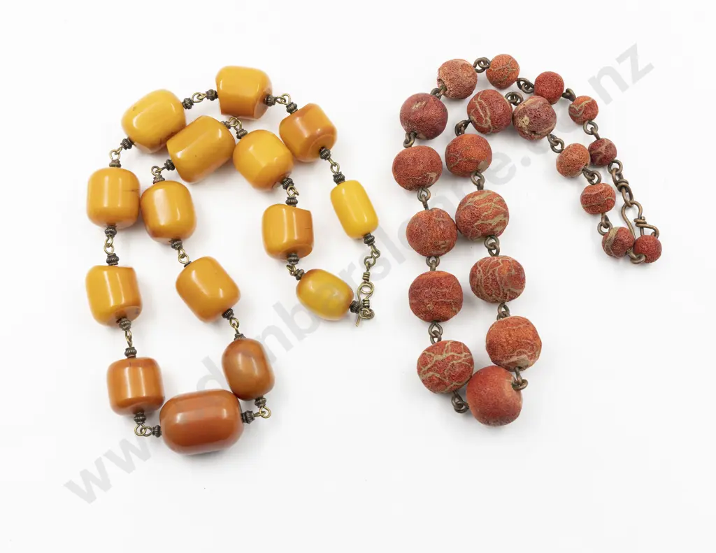 Bold Slightly Graduated Copal Amber Bead Necklace and other 57cm Image 1++