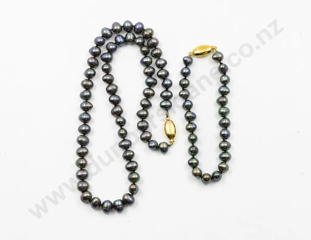 Uniform Single Strand Black Freshwater Pearl Necklace and Matching Bracelet Image 1++