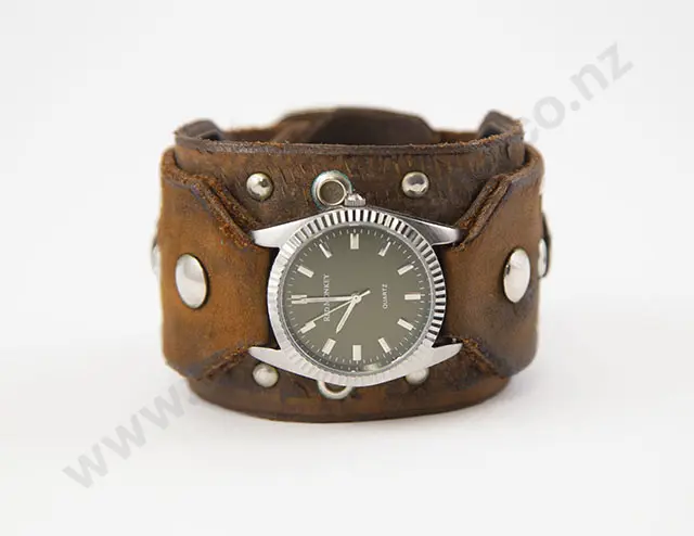 Red Monkey Classic Quartz Gents Wrist Watch Image 1++