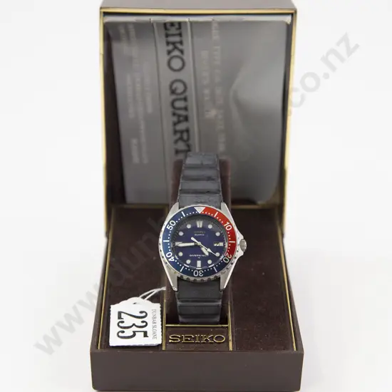 Original Boxed Seiko Diver's 150m Quartz Wrist Watch
