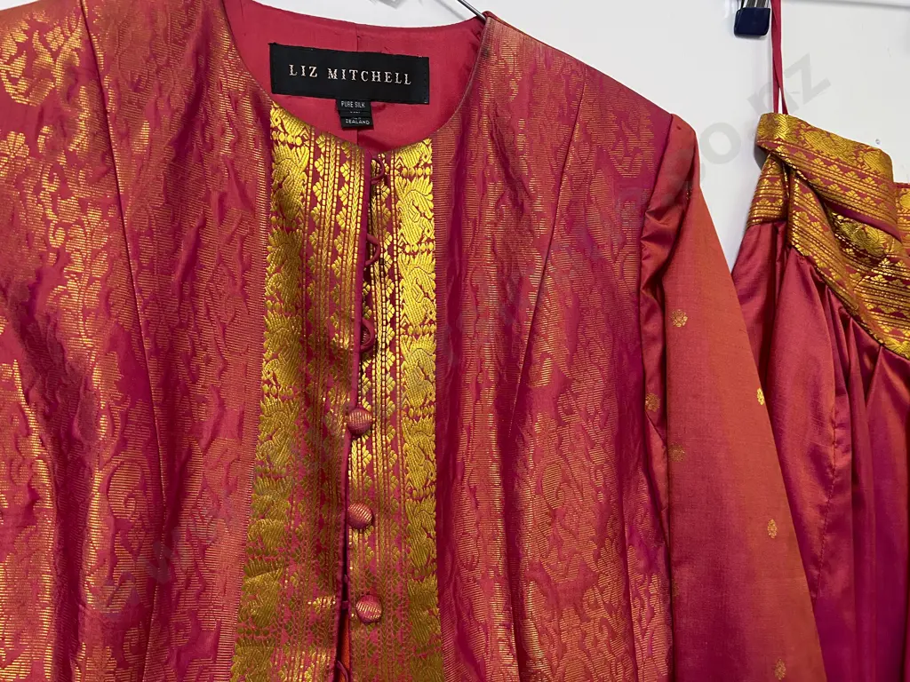 Liz Mitchell Pure Silk Indian Inspired Jacket Image 1++
