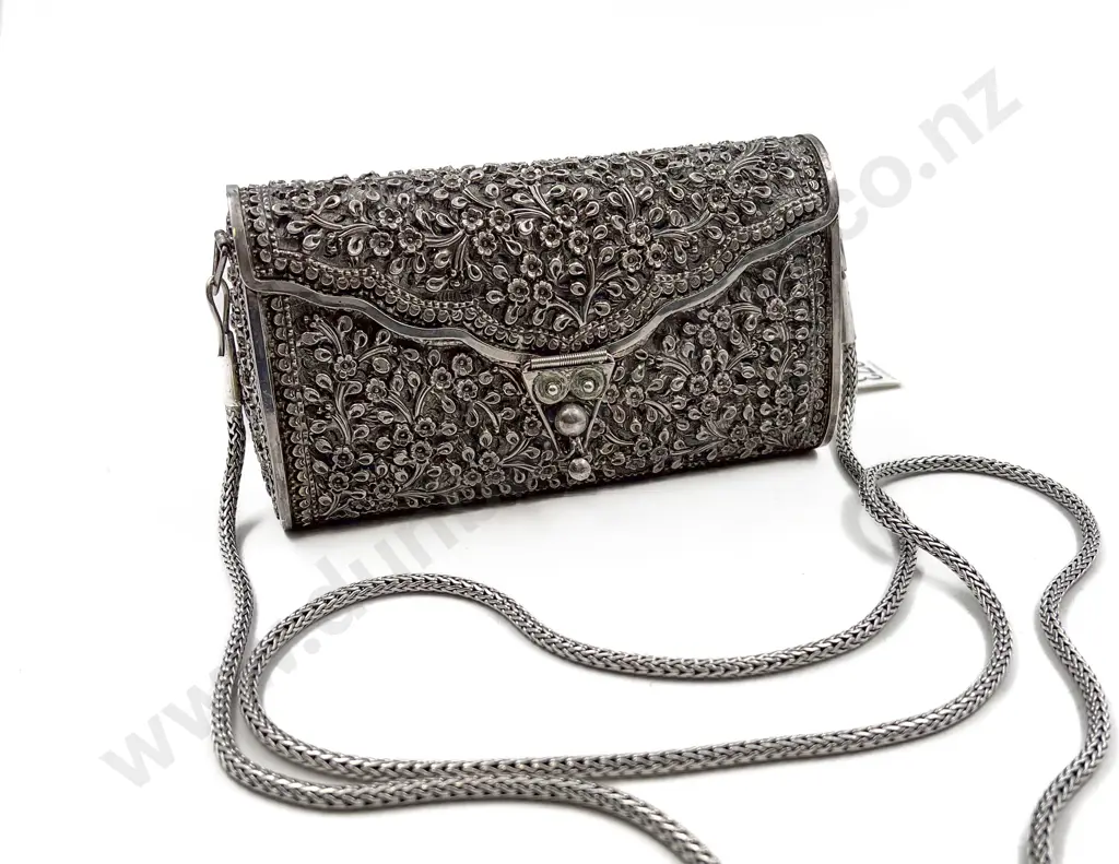 Vintage Thai Silver Ornately Embossed Evening Purse with shoulder chain Image 1++