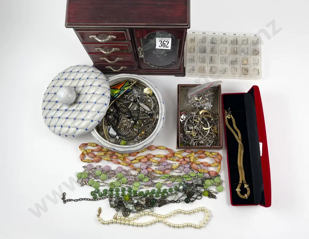 Qty Collection Modern Costume Jewellery Image 1++
