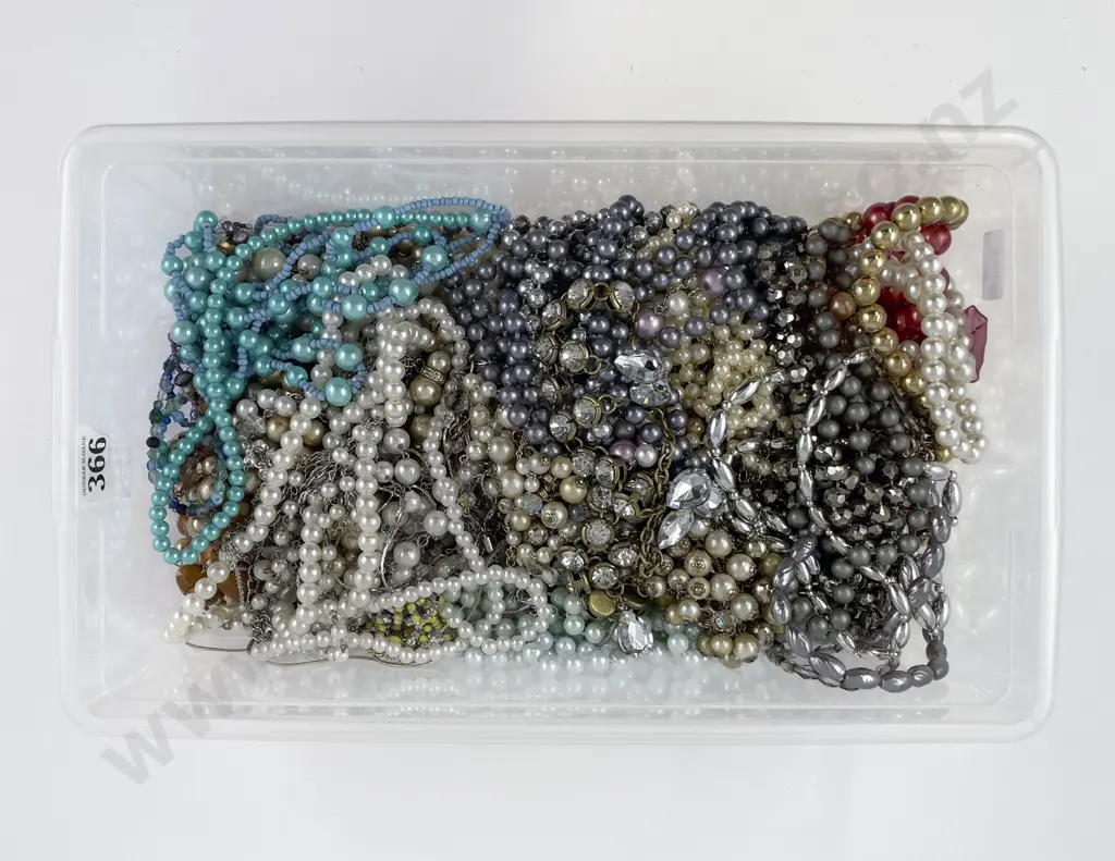 Collection Costume Bead Necklaces Image 1++