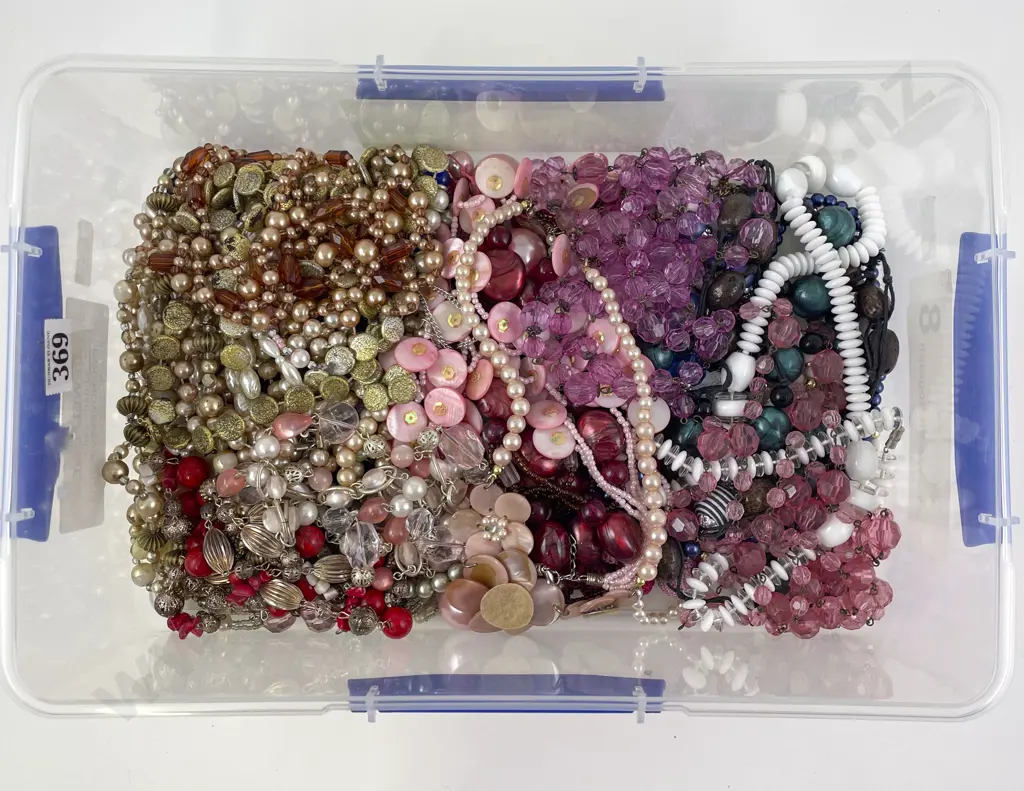 Collection Costume Jewellery Bead Necklaces Image 1++
