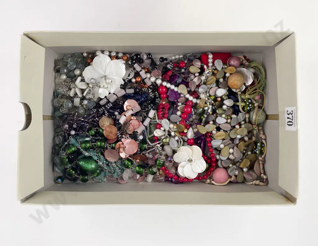 Collection Costume Mainly Glass Bead Necklaces Image 1++