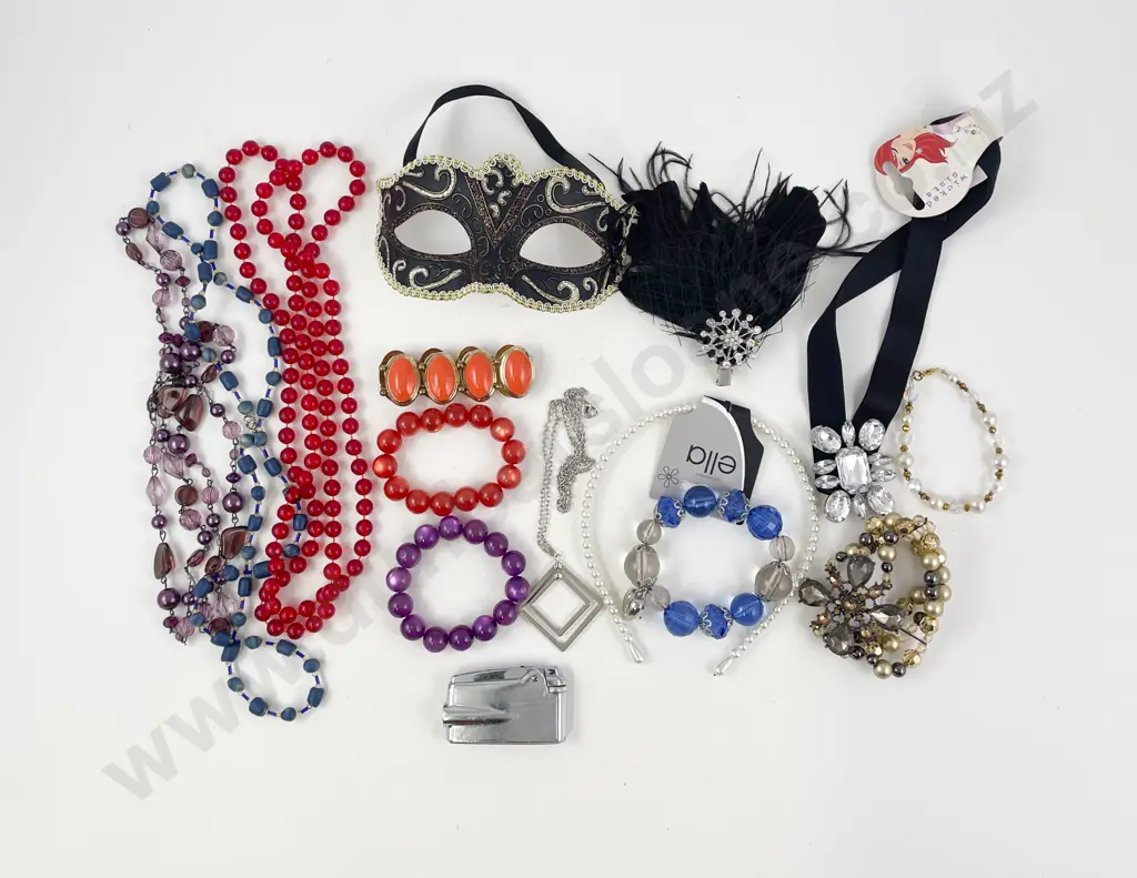 Small Qty Modern Costume Jewellery including Venetian Masquerade Mask Image 1++