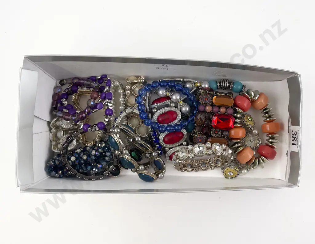 Collection 20 Costume Fashion Bracelets Image 1++