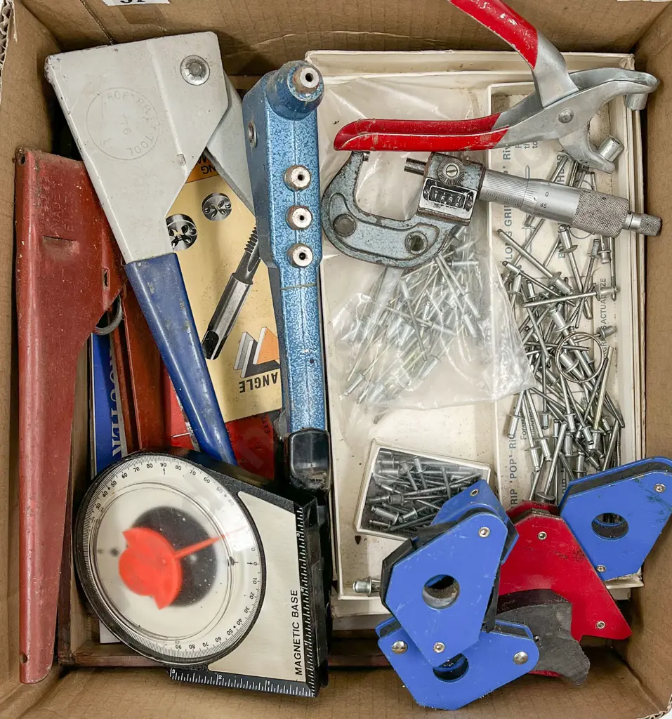 Box with Rivet Guns Image 1++