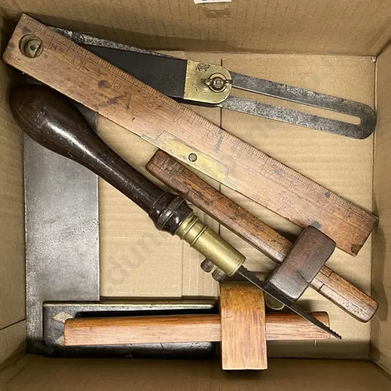 Box with Wooden Spirit Level