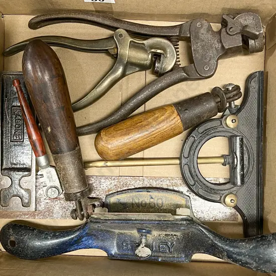Box with Stanley No. 80 Plane