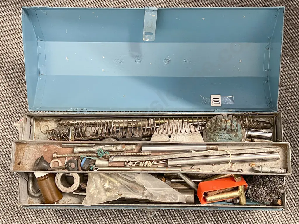 Toolbox & Assorted Oddments Image 1++