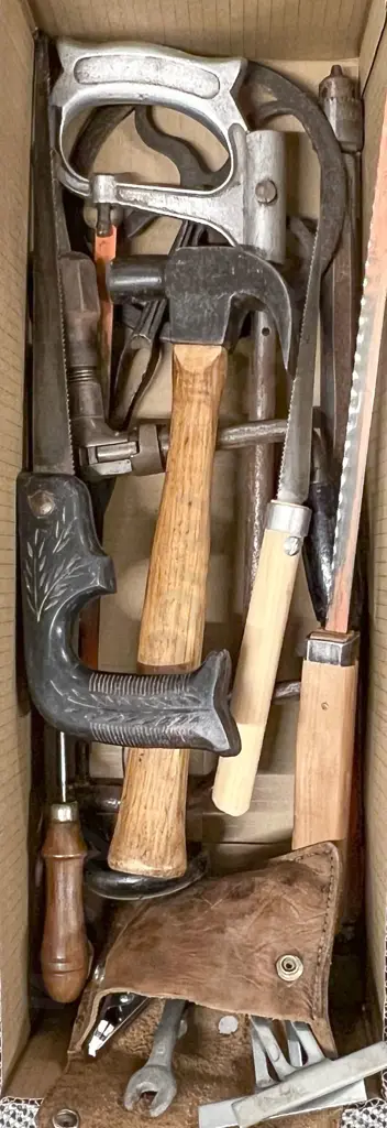 Box with Various Saws Image 1++