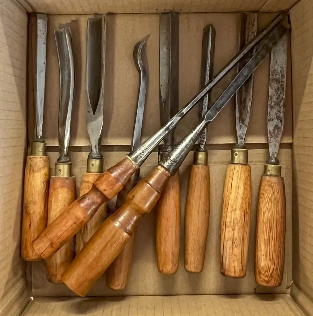 Box of Vintage Wooden Handled Chisels Image 1++