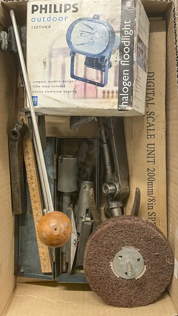 Box with Hacksaw Image 1++