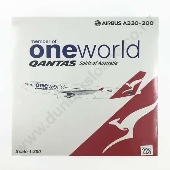 Airbus A330-200 Qantas Member of Oneworld