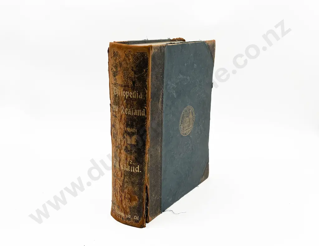 Encyclopaedia of New Zealand - Volume 2 Auckland Image 1++