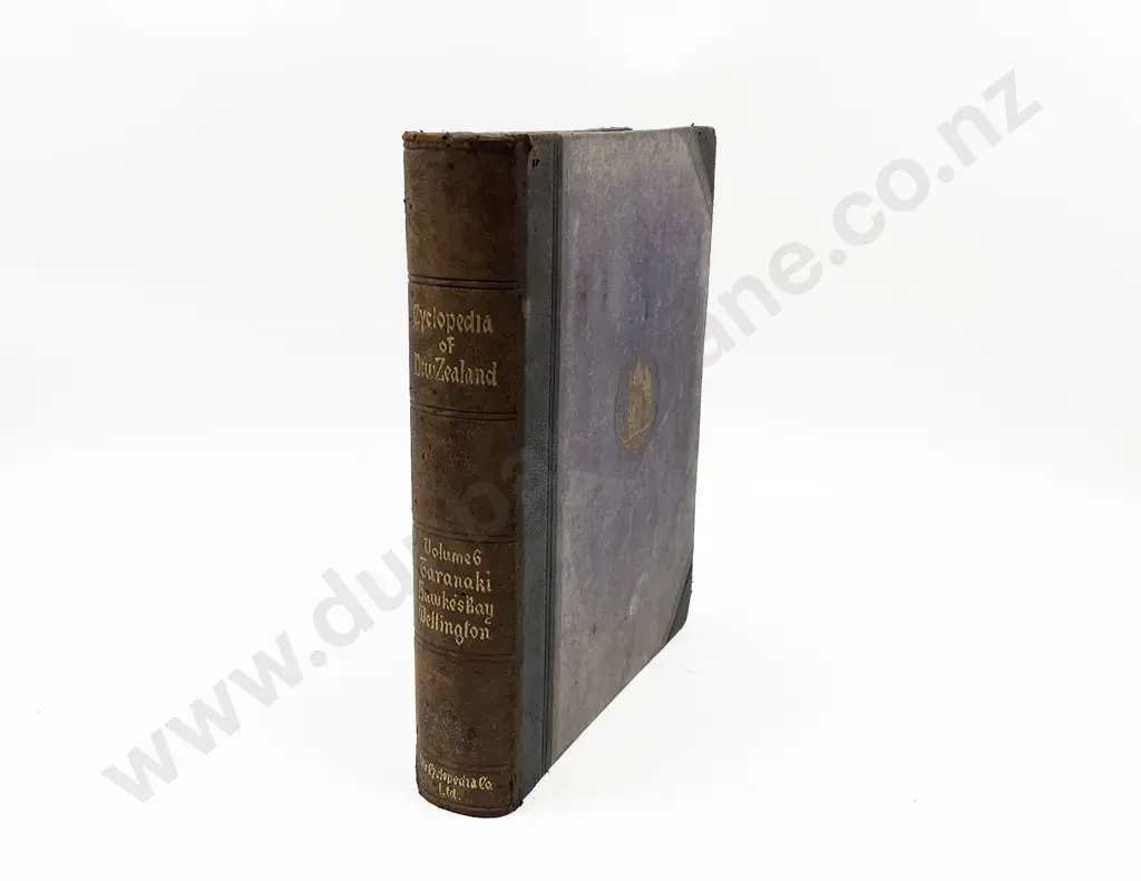 Encyclopaedia of New Zealand - Volume 6 Taranaki Image 1++