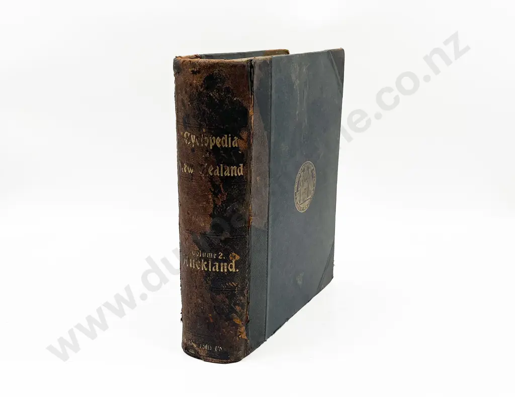 Encyclopaedia of New Zealand - Volume 2 Auckland Image 1++