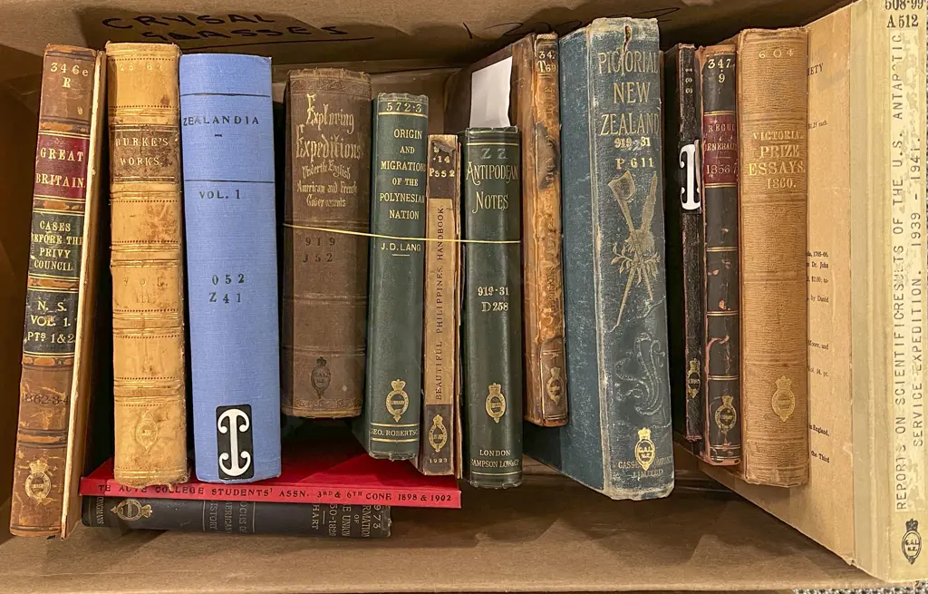 Carton Quantity Mixed Topic Books Image 1++