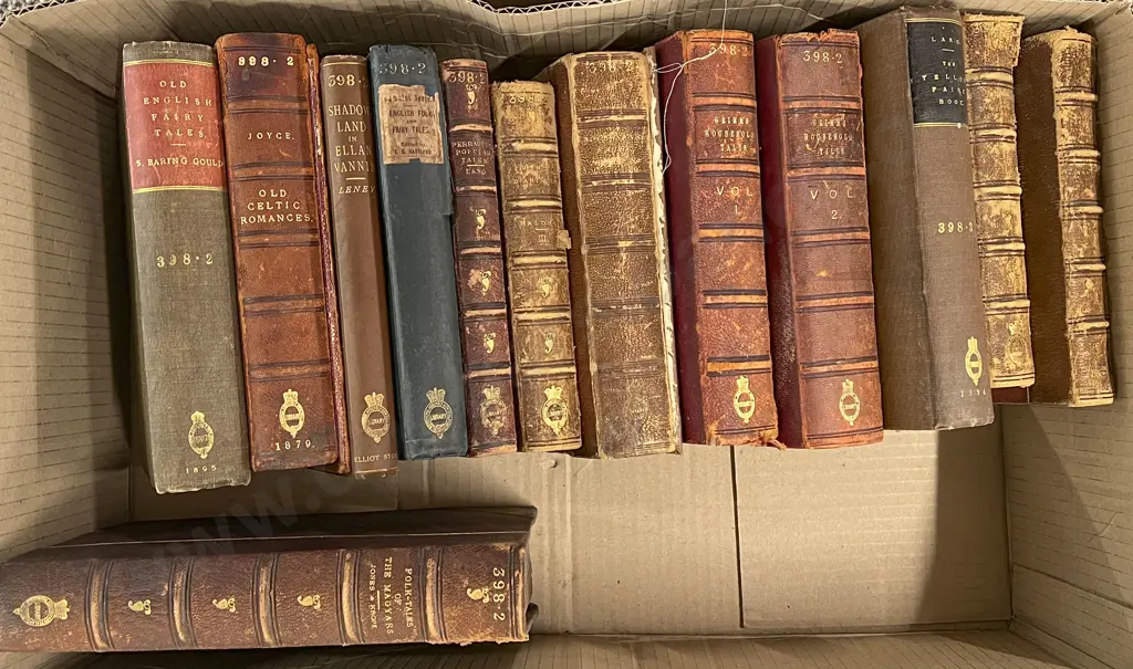 Carton Quantity Mixed Topic Books Image 1++