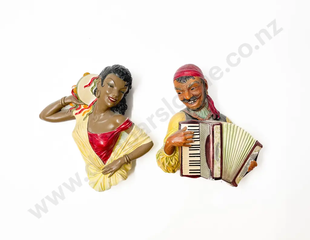 Two Bossons England Figures 'Gipsy Girl' & 'Romany' Image 1++