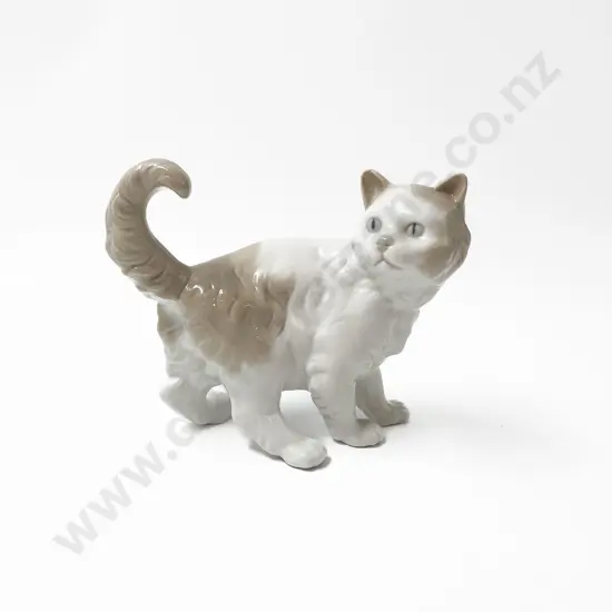 Lladró Porcelain Cat Figure