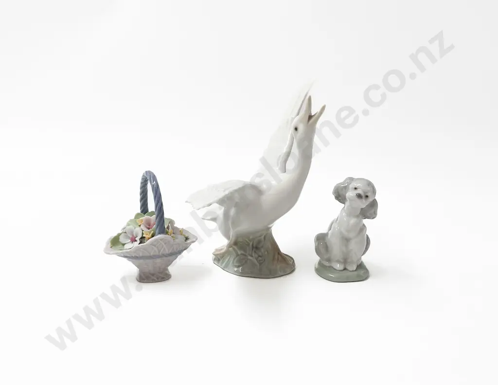 Three Llardró Porcelain Pieces Incl. Duck Image 1++