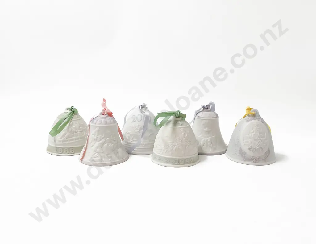 Six Llardró Christmas Themed Bells Image 1++