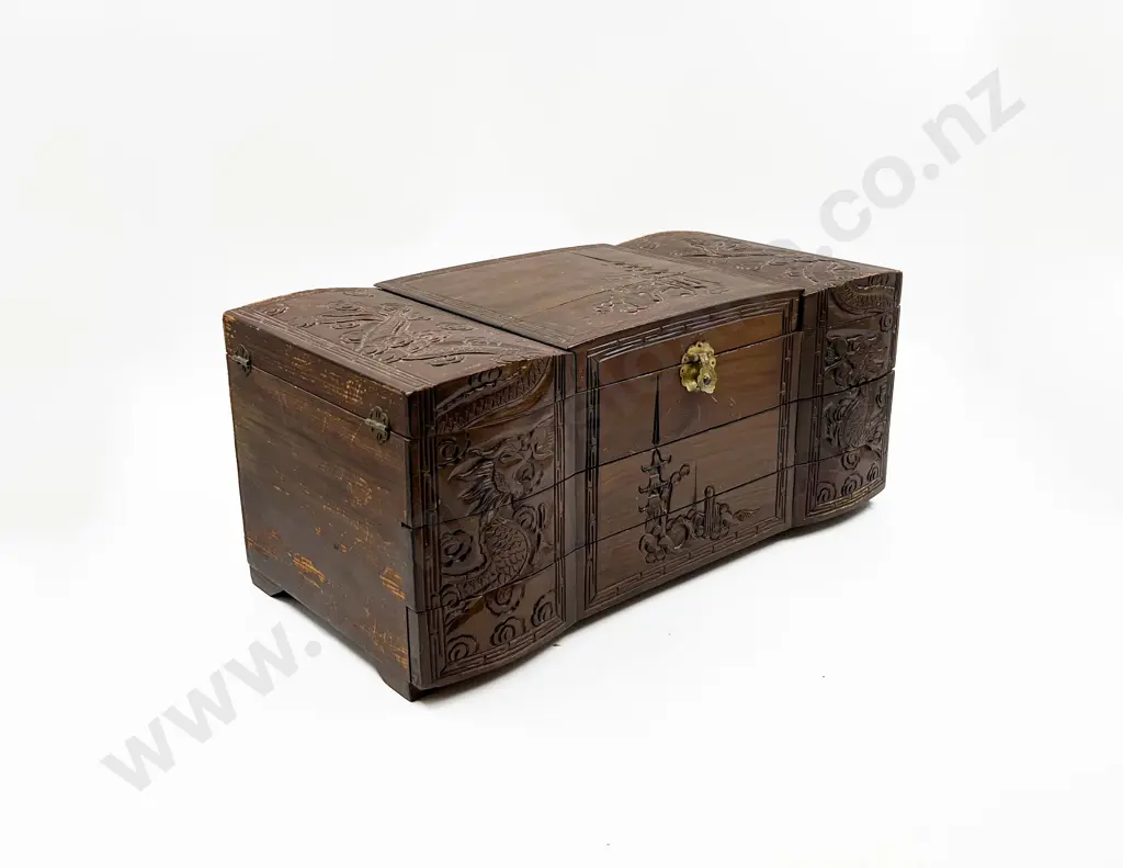 Wooden Chinese Jewellery Box (Cracked Lid) Image 1++