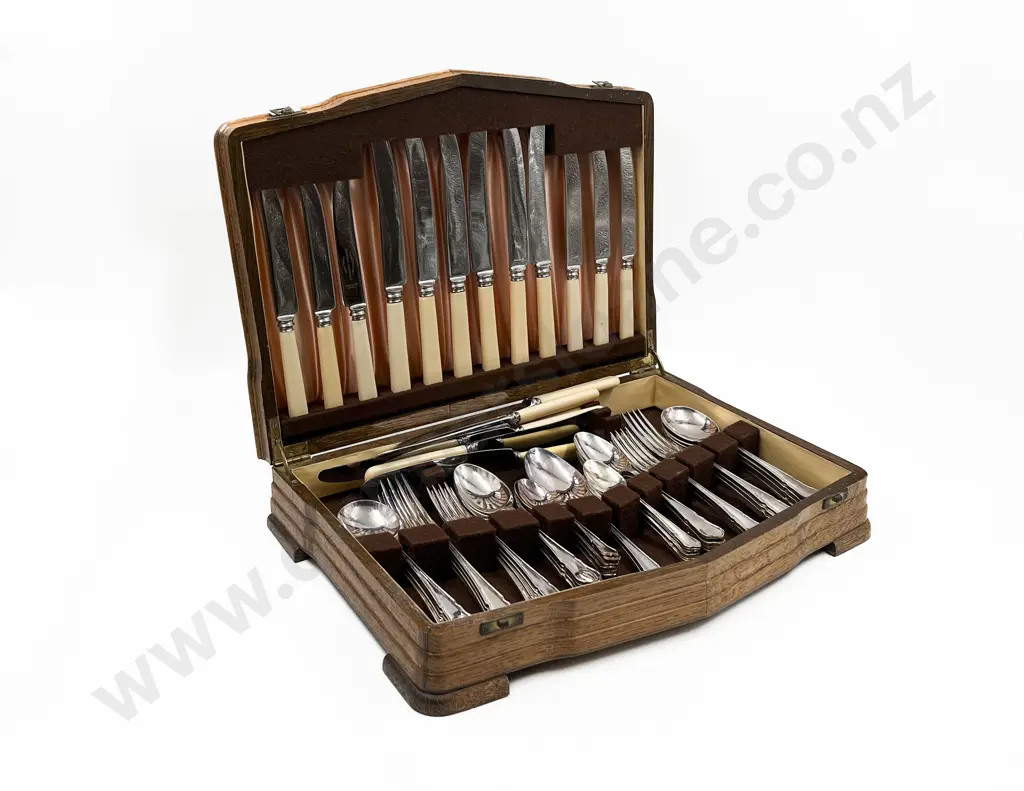 Canteen of Cutlery Image 1++