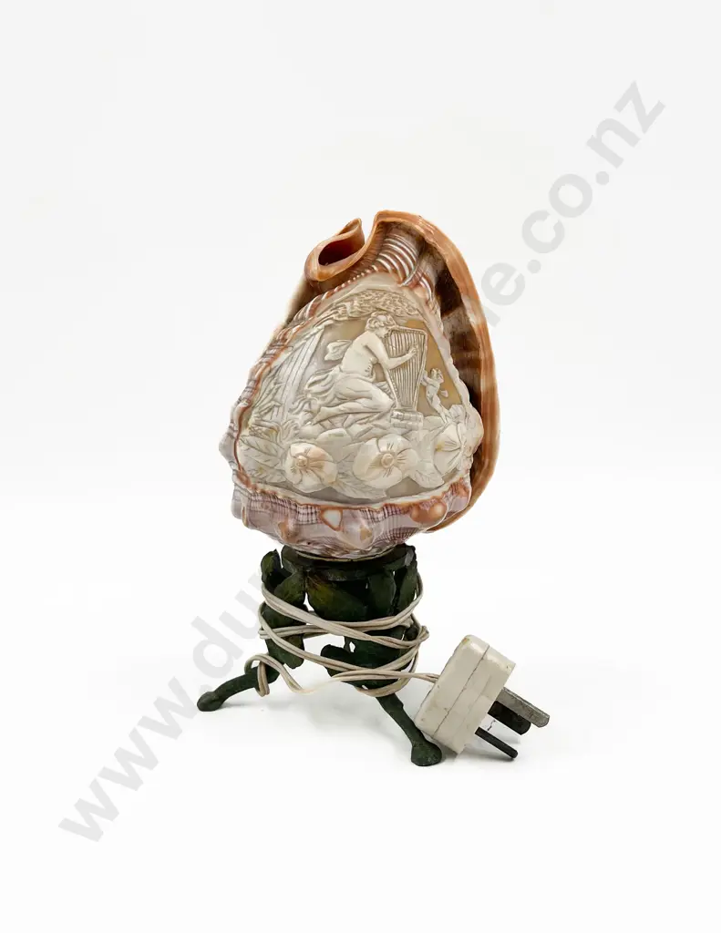 Carved Cameo Shell Lamp Image 1++