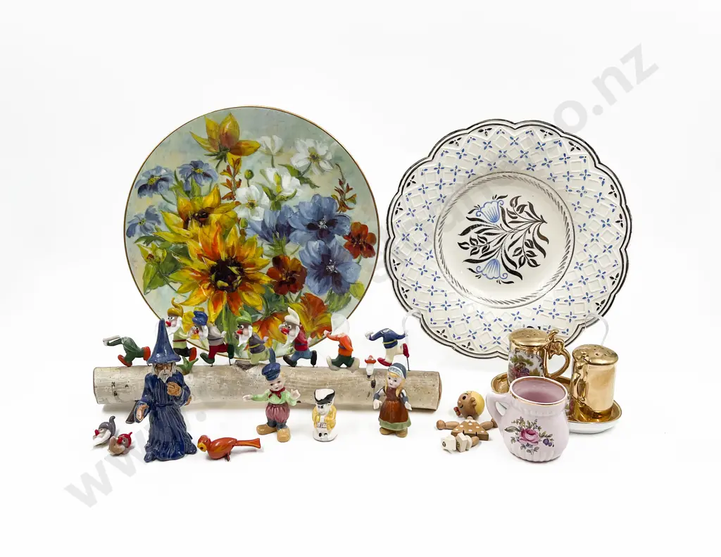 Various Ornaments Incl. Royal Doulton Image 1++