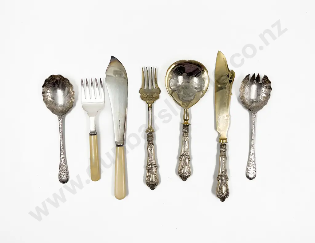 Silver Plate Serving Cutlery Image 1++