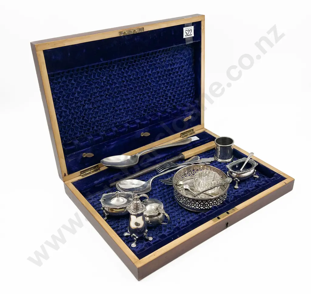 Canteen of Cutlery Image 1++