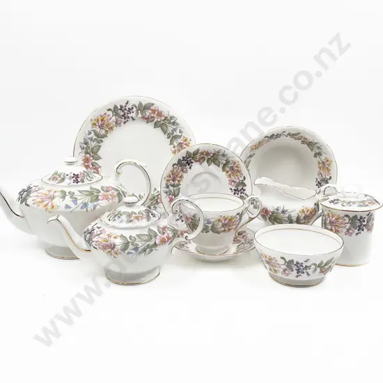 Paragon 'Country Lane' Part Tea Set