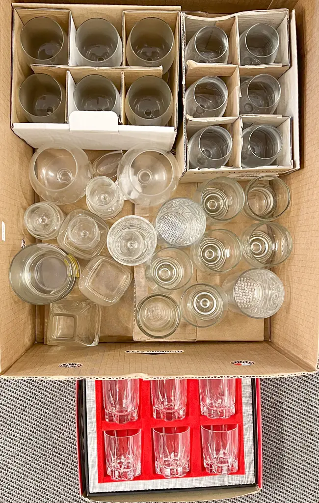 Quantity of Assorted Glassware Incl. Boxed Sets Image 1++