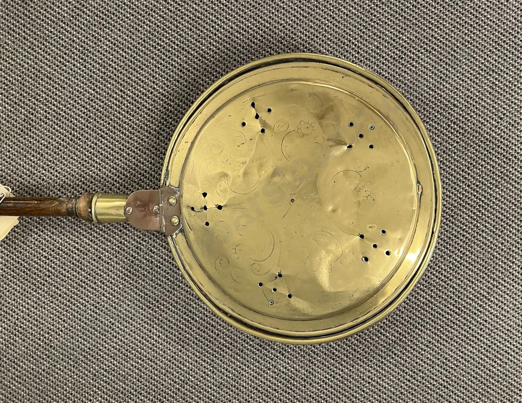 Brass Bed Warmer Image 1++