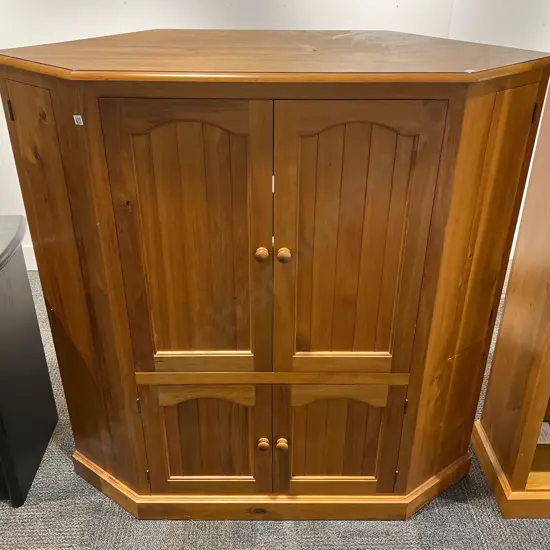 Rimu Entertainment Cabinet