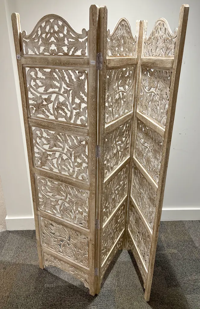Carved Three Section Dressing Screen Image 1++