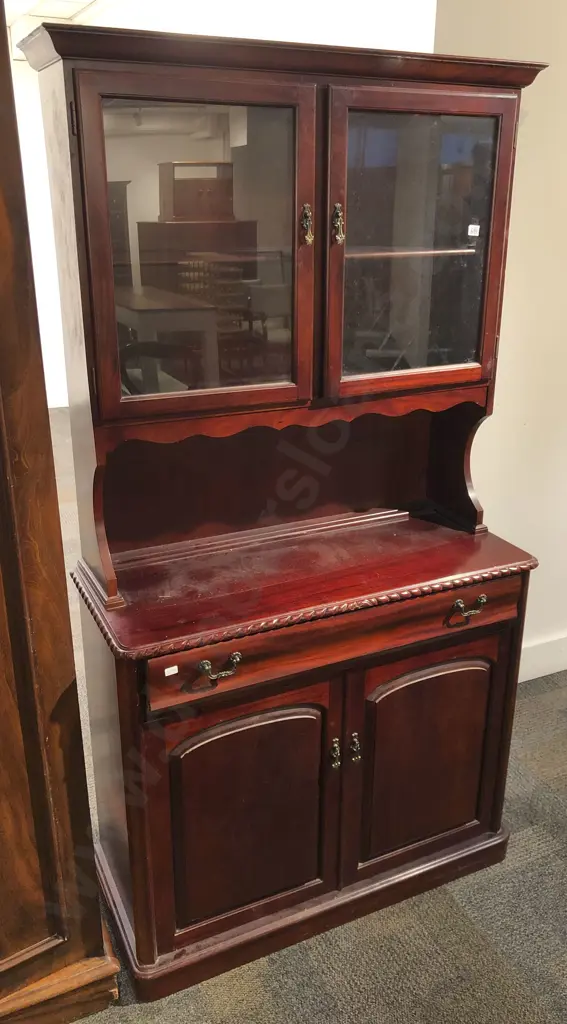 Reproduction Kitchen Dresser With Glazed Doors to Top Image 1++