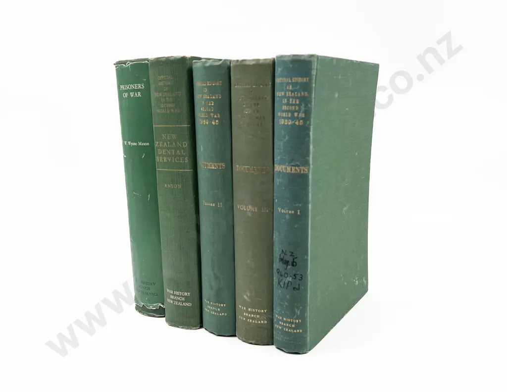 5 Volumes - Official History of New Zealand in the Second World War Image 1++