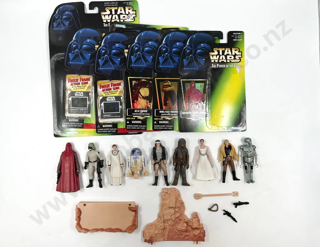 Mostly Complete Star Wars Figures Image 1++