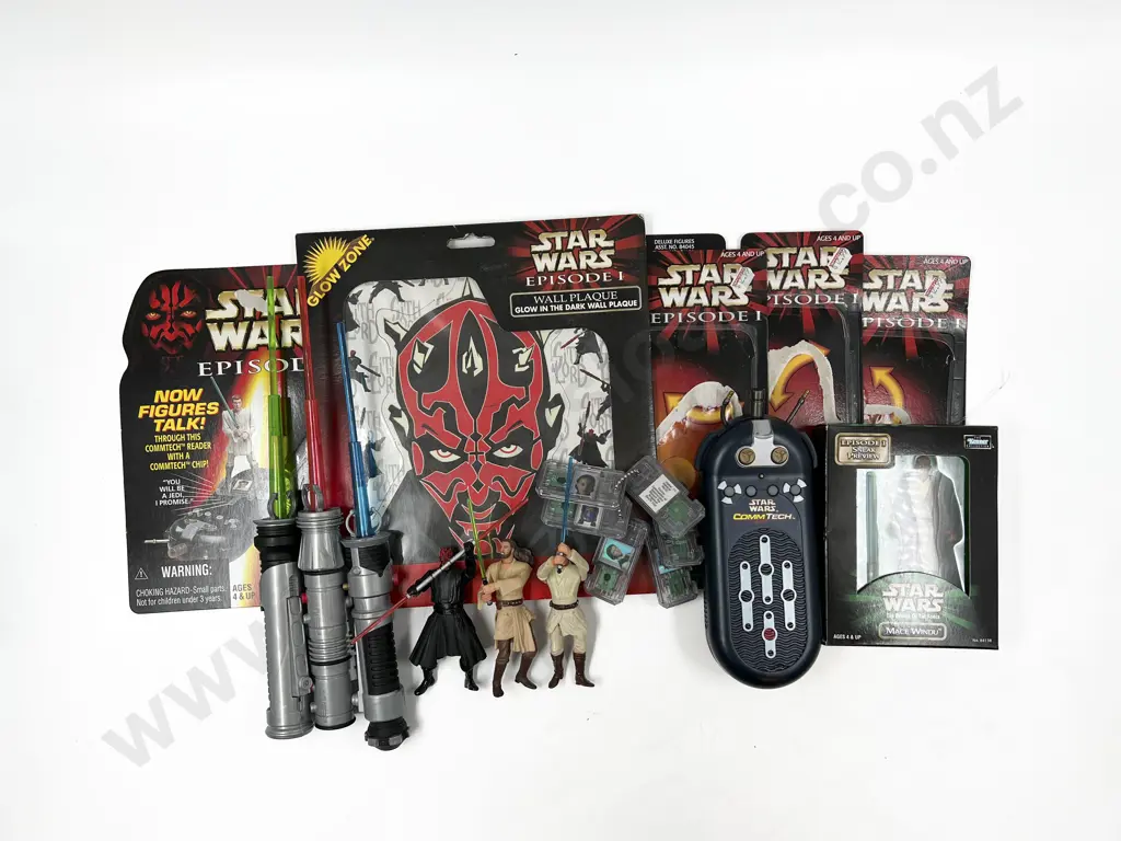 Mostly Complete Star Wars Figures Image 1++