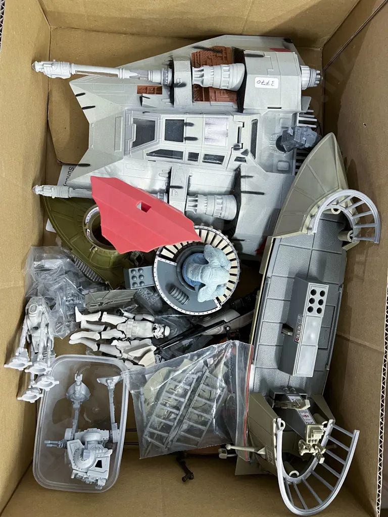 Various Loose Star Wars Vehicles Image 1++