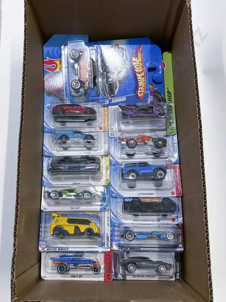 25 Original Bubble Packed Hot Wheels Vehicles Image 1++