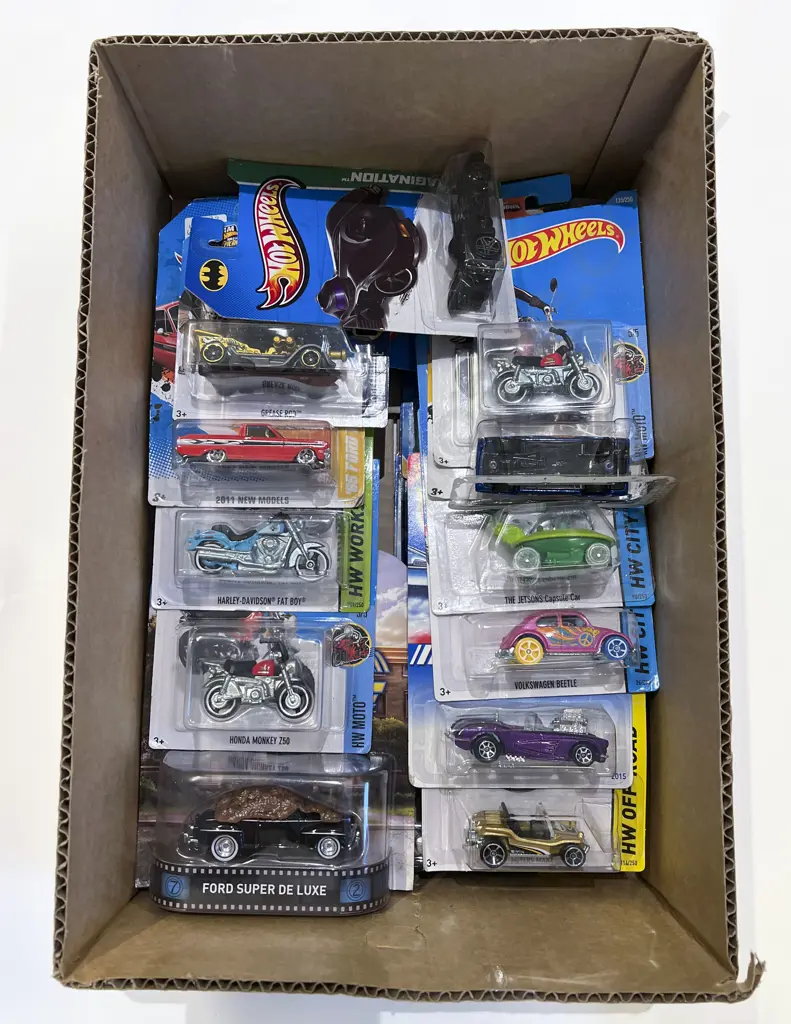 24 Original Bubble Packed Hot Wheels Vehicles Image 1++